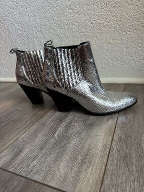 Adding & Voltaire Metallic Silver Women's Ankle Boots - Fashion Heel sz 8